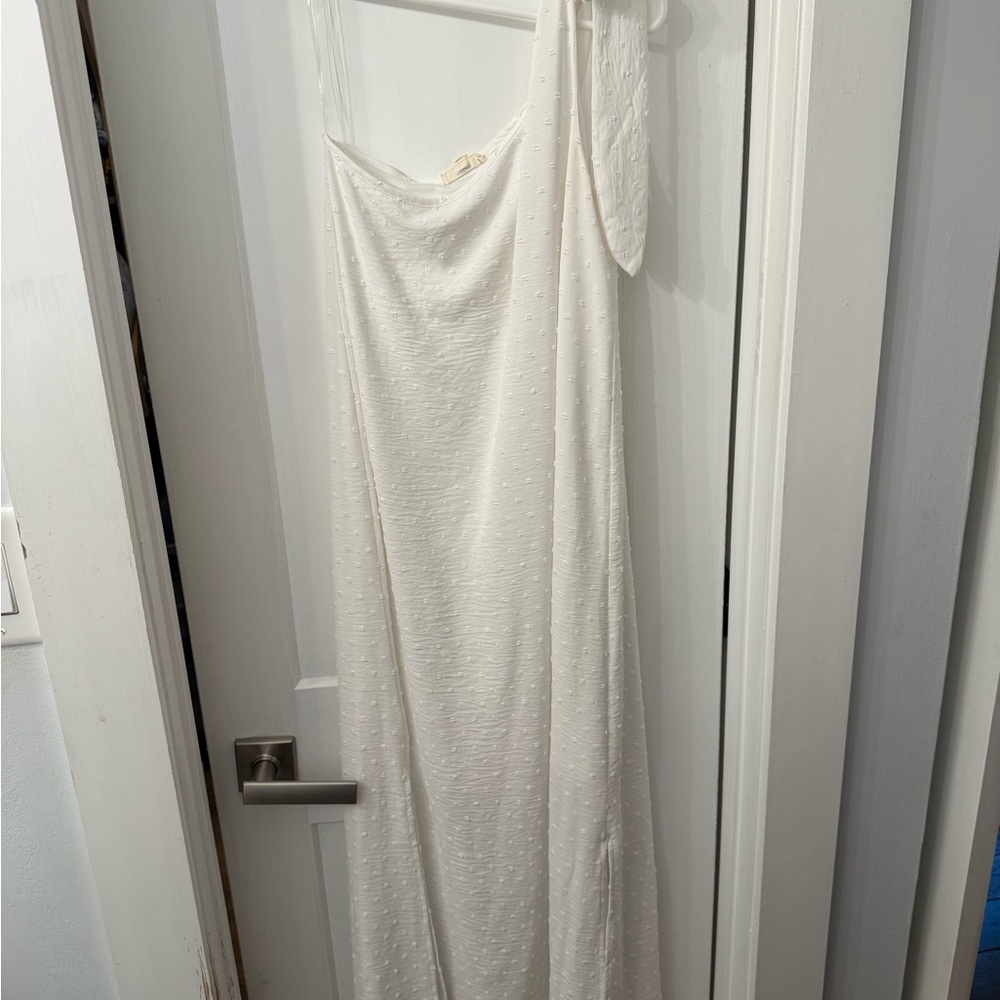 Entro White Maxi Dress